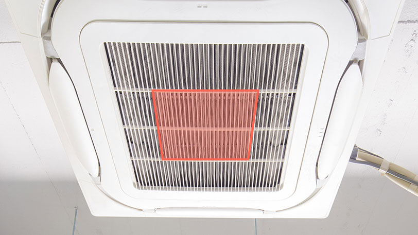 株式会社テイクオー「サラTB」エアコン用銅メッシュフィルターの取り付け位置：業務用エアコン